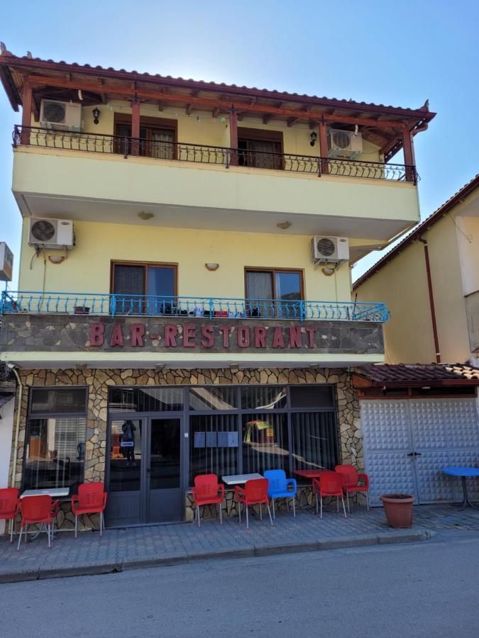 Nako Guest House Bar&Restaurants Përmet Esterno foto