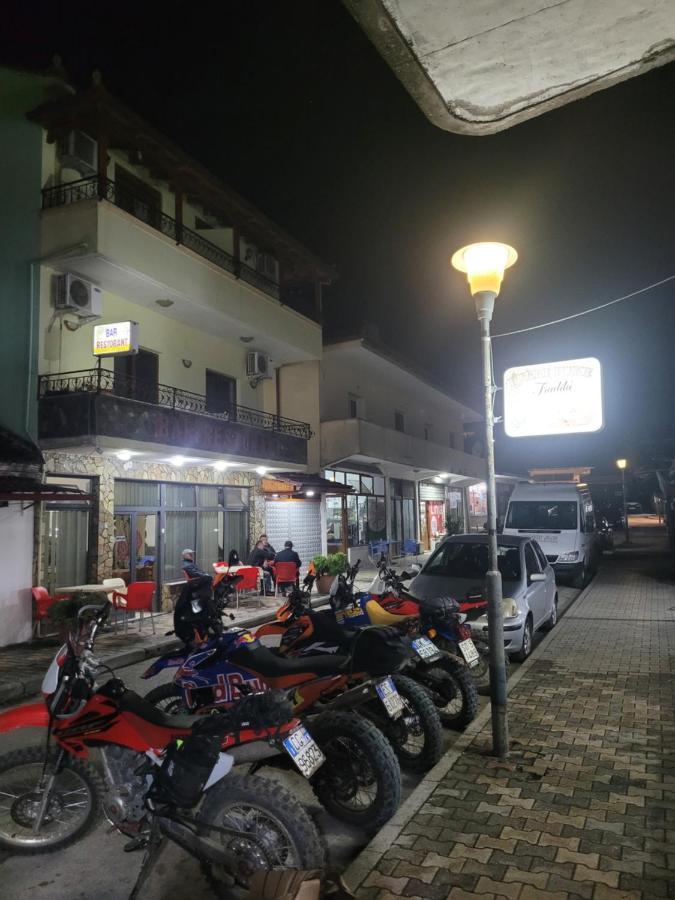 Nako Guest House Bar&Restaurants Përmet Esterno foto