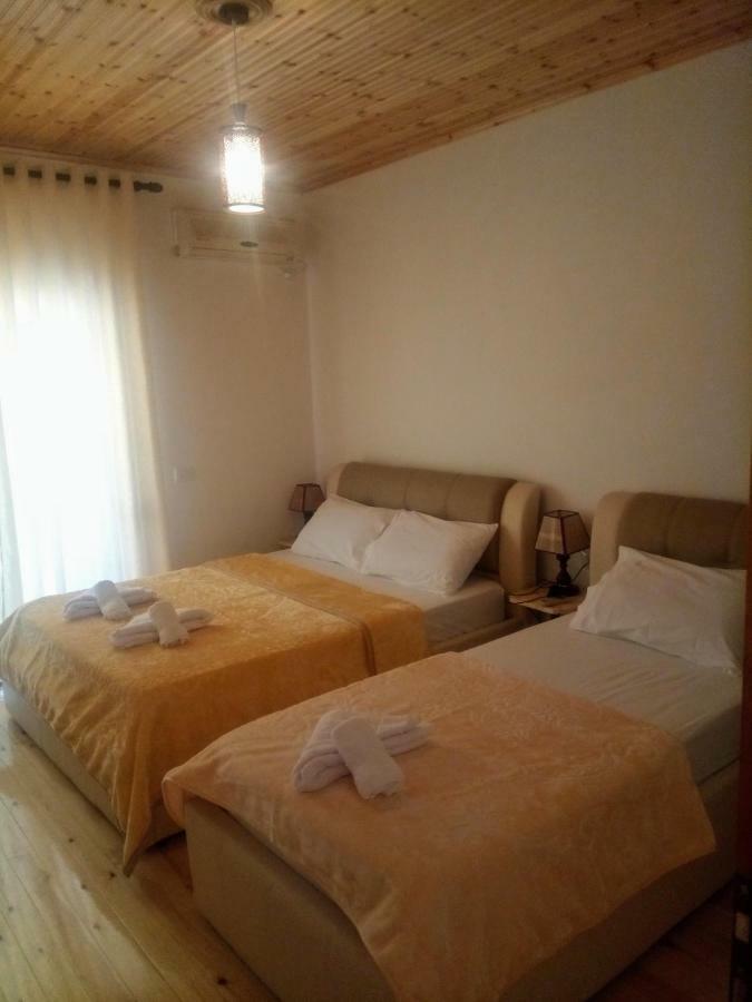 Nako Guest House Bar&Restaurants Përmet Esterno foto