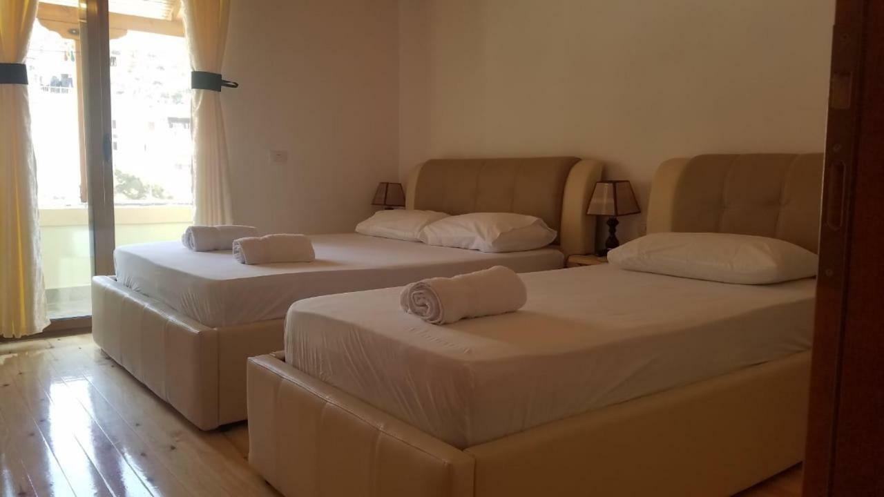 Nako Guest House Bar&Restaurants Përmet Esterno foto