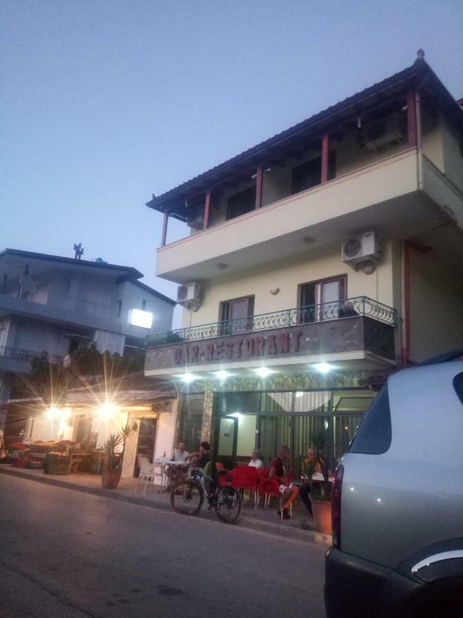 Nako Guest House Bar&Restaurants Përmet Esterno foto