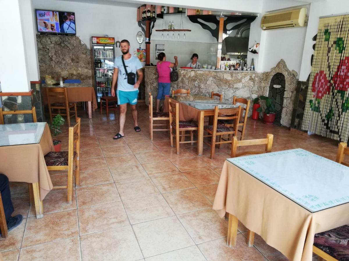 Nako Guest House Bar&Restaurants Përmet Esterno foto